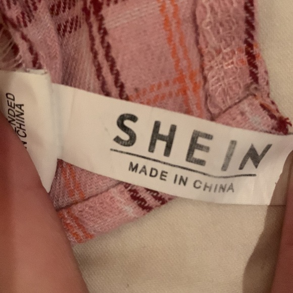 pink shein plad skirt - Picture 3 of 5